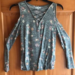 Love - Fire juniors sweater. Size XS. EC